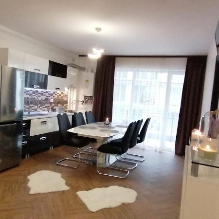 Iris Vivo Mall Cluj-Napoca Luaran gambar