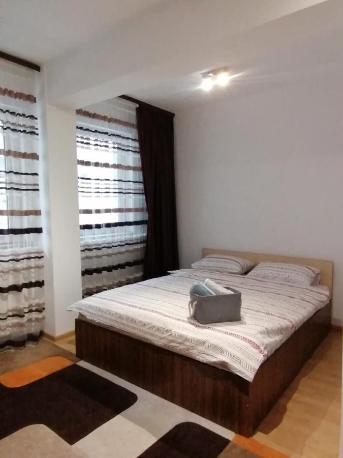 Iris Vivo Mall Cluj-Napoca Luaran gambar