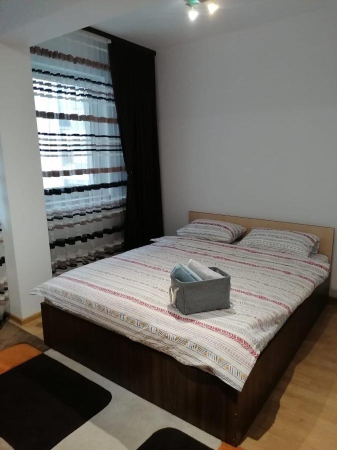 Iris Vivo Mall Cluj-Napoca Luaran gambar