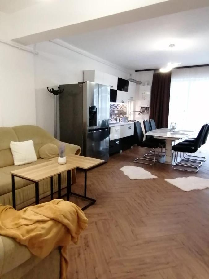 Iris Vivo Mall Cluj-Napoca Luaran gambar